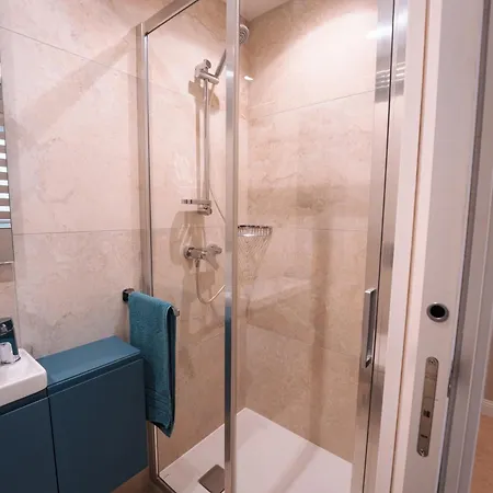 Modern 2 Bed & 2 Bth Apartment Sliema