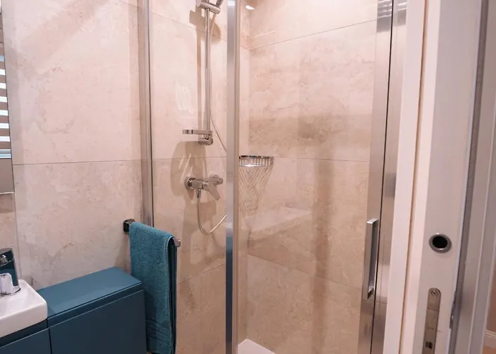 Modern 2 Bed & 2 Bth Apartment Sliema