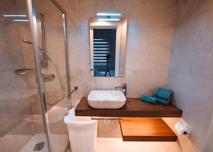 Modern 2 Bed & 2 Bth Sliema