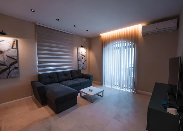 Modern 2 Bed & 2 Bth Apartment Sliema