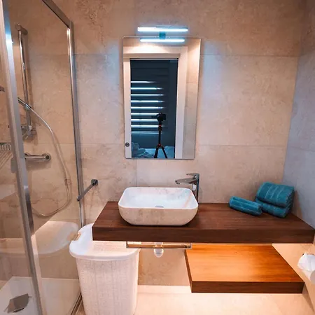 Modern 2 Bed & 2 Bth Sliema